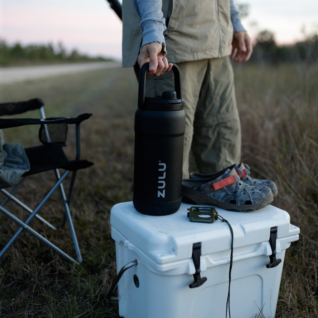 goals-mammoth-101oz-stainless-steel-bottle-d4 GoalsMammothBlackLifestyle.png