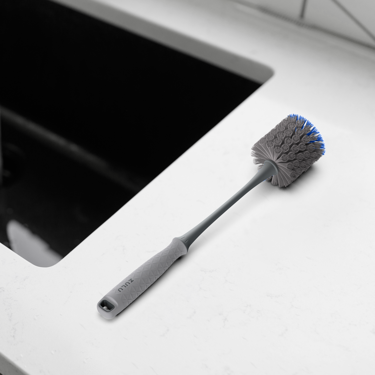bottle-and-straw-cleaning-brush-set-i8 ZuluBottle_StrawBrush_BySink.png