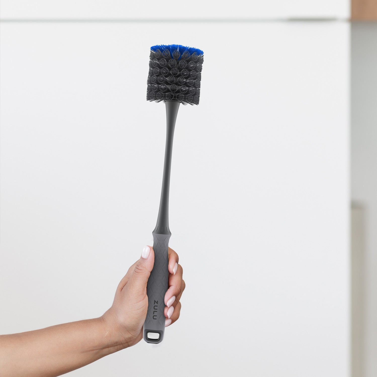 bottle-and-straw-cleaning-brush-set-i8 Zulu_Bottle_Brush_Holding.jpg