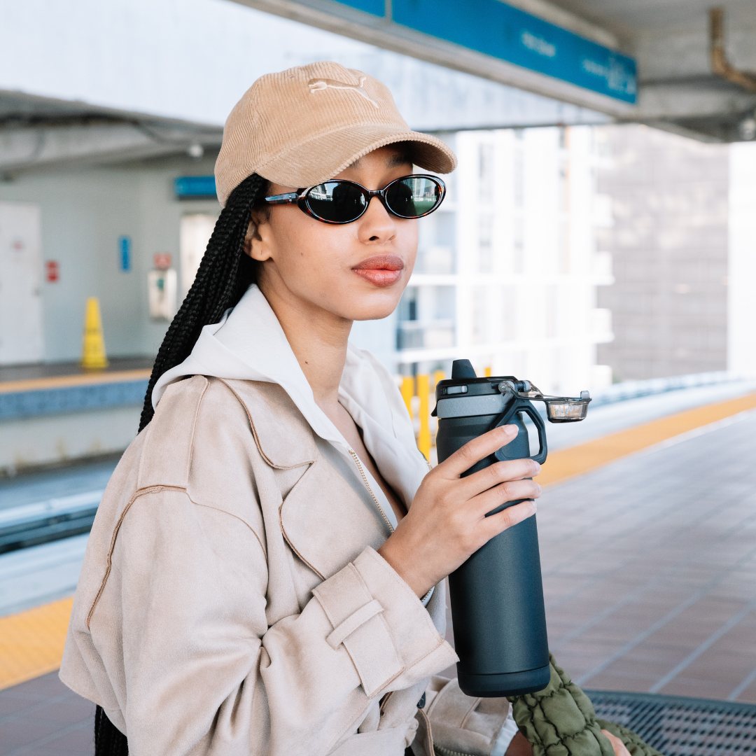 powerfill-pro-stainless-steel-water-bottle-g2 powerfill_pro_24oz_black_monochrome.png